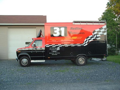 14 Ford Box Truck w/ Crew Quarters