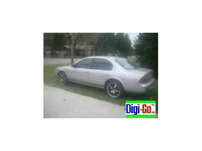 1996 Nissan Maxima sedan