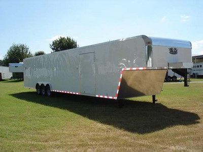 New 2009 44 GN Vintage Outlaw Trailer