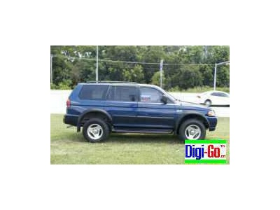 2001 Mitsubishi Montero Sport ES