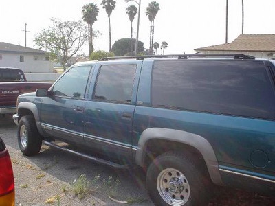 Chevy Suburban Silverado 2500 4x4 Possib