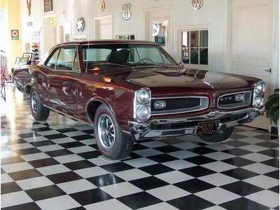 1966 Pontiac GTO (maroon), 4 speed, 400c
