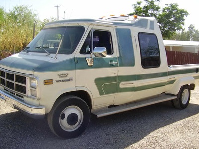 1983 GMC 5th wheel hauler