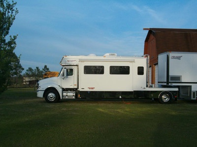 2004 Renegade Toterhome