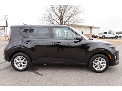 2025 Kia Soul LX FWD
