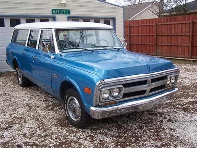 1970 GMC Suburban
