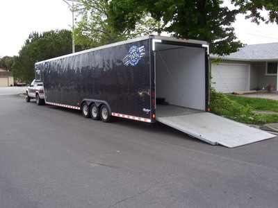 2000 Black Pace Goosenetck 40ft