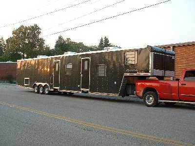 50 GN Car Trailer with LQ, Loaded