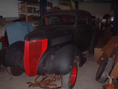 1936 Ford 2 door humpback sedan 