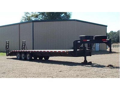 38 - 2000 - Equipment Trailer
