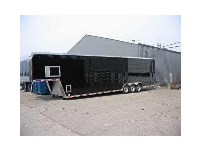 gooseneck 40 trailer very clean