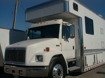 2002 Toterhome FL70, 16ft box, 300hp aut