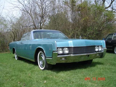 Classic 1966 Lincoln Continental