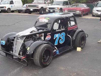 1937 Ford Sedan Legands Car