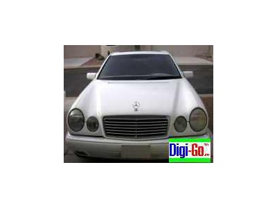 1999 Mercedes-Benz E320