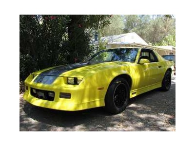 Eye Catching 82 camaro 5.0 Tuned Port   