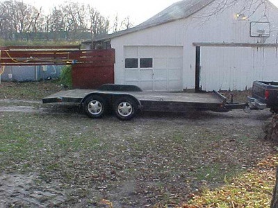2001 heavy duty 18 ft. car hauler   