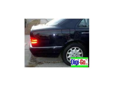 1998 Mercedes-Benz E320 SEDAN