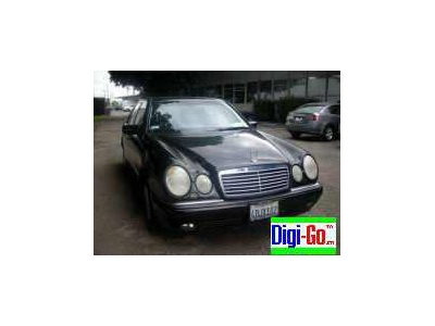 1999 Mercedes-Benz E320