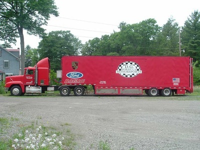 1990 Freightliner & Kuntuckey Trailer