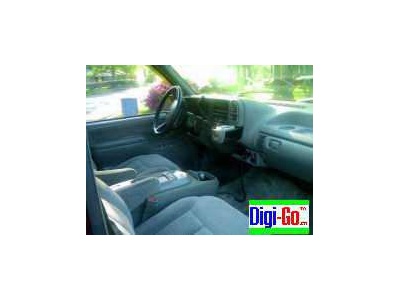 1995 Chevrolet Suburban red