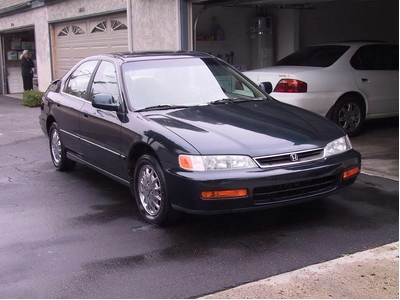 1996 Honda Accord EX with Spoiler & 6CD