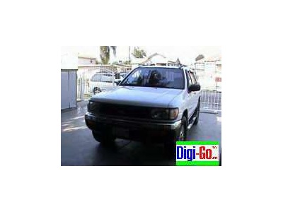 1999 Nissan PATHFINDER XE BLACK