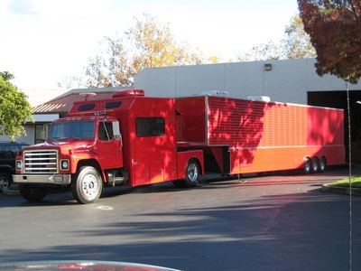 1987 International Tractor w/46 Trailer