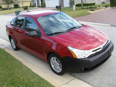2010 Ford Focus SE sedan 