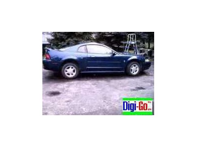 2000 Ford Mustang