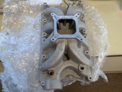 Edelbrock Vic. JR. 9.2 deck 351 intake  