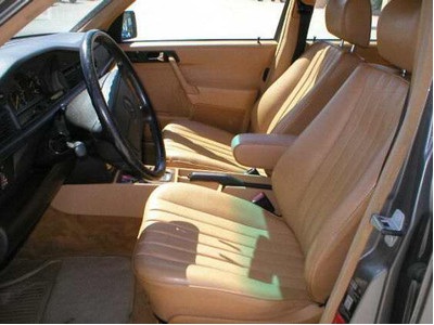 mercedez benz $2,500 NO SCAMMERS PLS