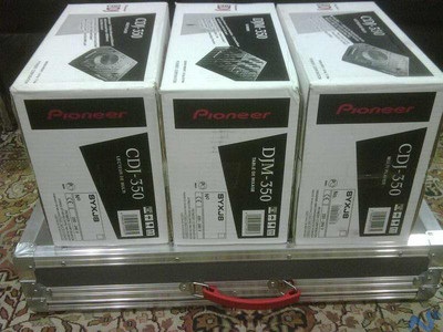 2X CDJ-350 + DJM-350 Mixer