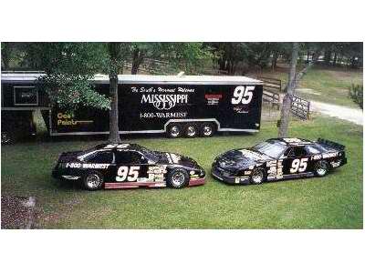 Yates/Dorton Race-Ready Car