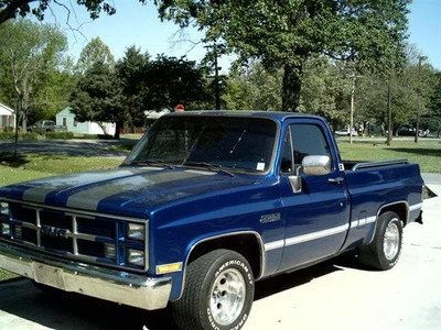 trade 84 C1500 truck nice and fast
