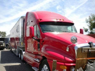 Kenworth Semi with Renegade Trailer_red