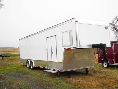 2013 RC 36 GN Race Trailer