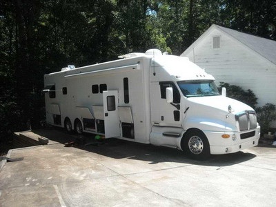 2005 Kenworth Custom Race Car Motorhome