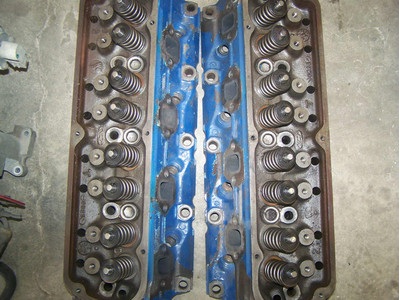 set of steal cylinder head off 351w 